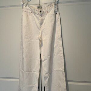 Abercrombie & Fitch High Rise Wide Leg Jeans - White